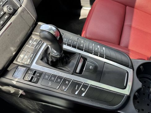 Used 2018 Porsche Macan S AWD/4WD image 26