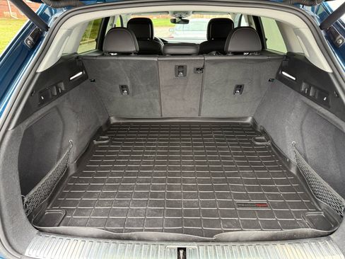 Used 2019 Audi e-tron Premium Plus image 24