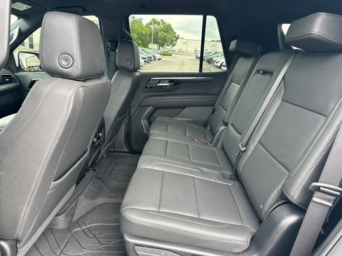 Used 2025 Chevrolet Tahoe Z71 AWD/4WD image 8