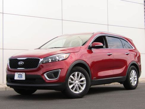 Used 2017 Kia Sorento AWD w/ LX Convenience Package image 25