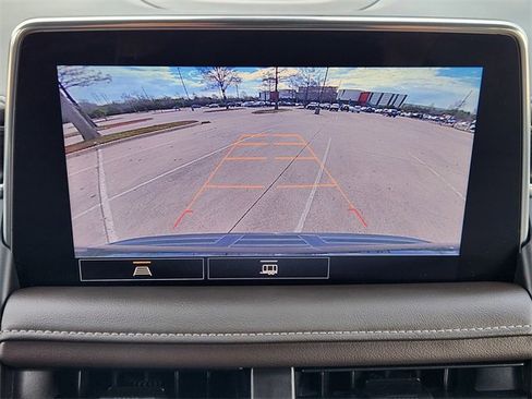 Used 2021 Chevrolet Tahoe LT image 17