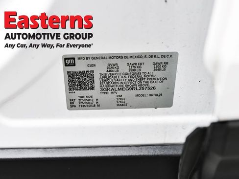 Used 2024 GMC Terrain SLE image 37