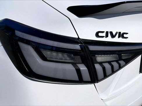 Used 2025 Honda Civic Sport image 27