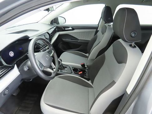 Certified 2024 Volkswagen Taos S image 17