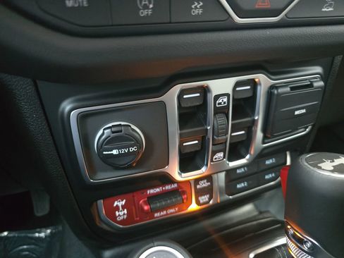 New 2026 Jeep Wrangler Unlimited Rubicon AWD/4WD image 21