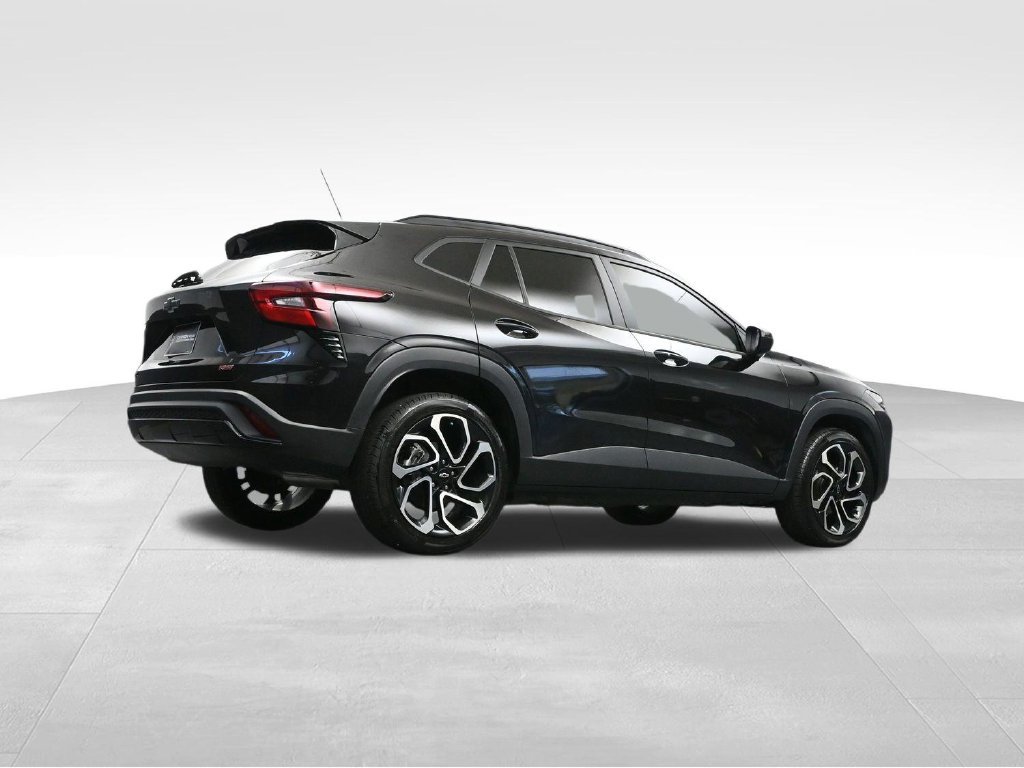 Used 2025 Chevrolet Trax RS w/ Driver Confidence Package FWD image 24