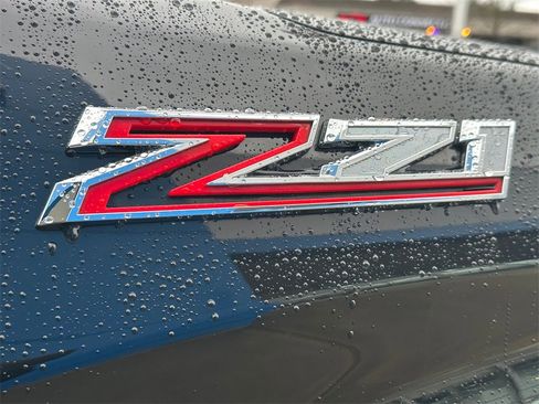 Used 2021 Chevrolet Silverado 1500 LT Trail Boss w/ Convenience Package II image 10