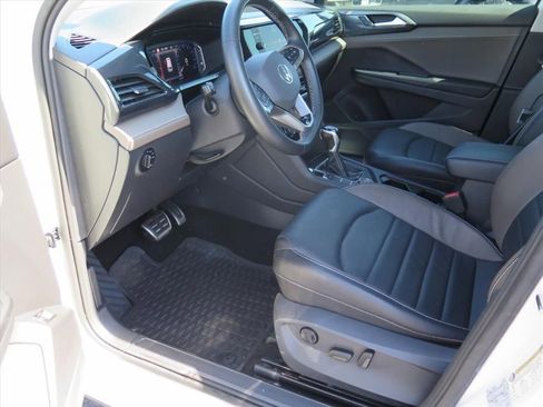 Used 2022 Volkswagen Taos SEL AWD/4WD image 9