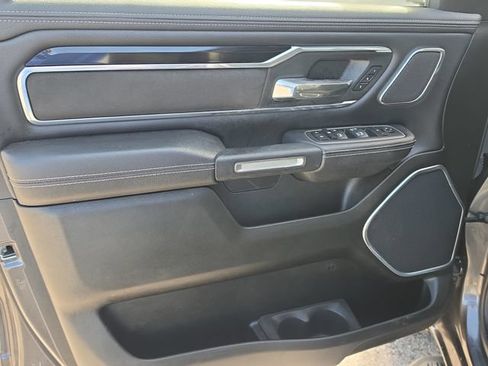 Used 2022 RAM 1500 Laramie AWD/4WD image 17