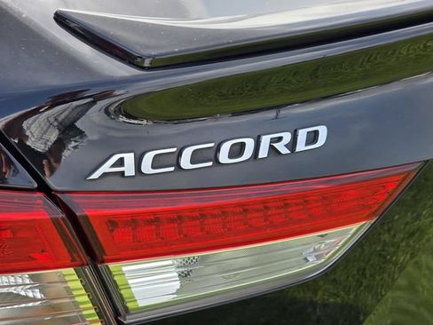 Used 2021 Honda Accord Sport image 15