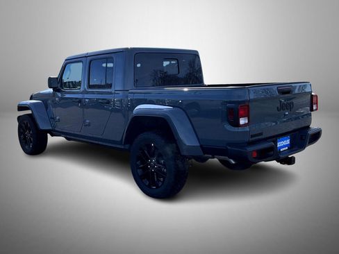 Used 2025 Jeep Gladiator Sport image 7