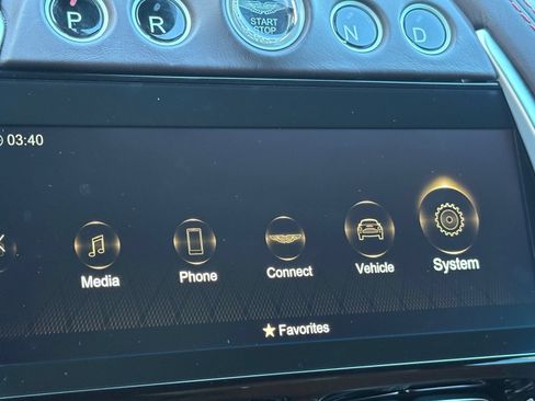Used 2021 Aston Martin DBX AWD/4WD image 31