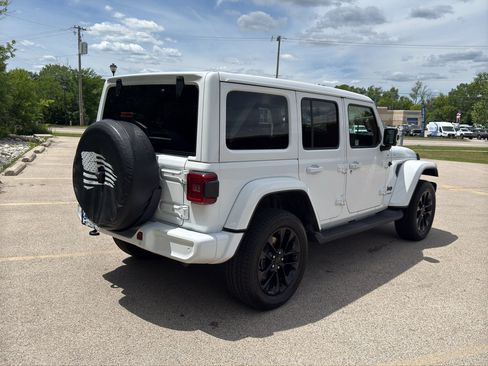 Used 2021 Jeep Wrangler Unlimited Sahara AWD/4WD image 35