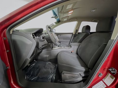 Used 2014 Nissan Rogue S w/ Convenience Package FWD image 15