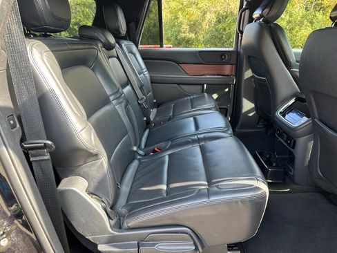Used 2024 Lincoln Navigator L 4WD image 35