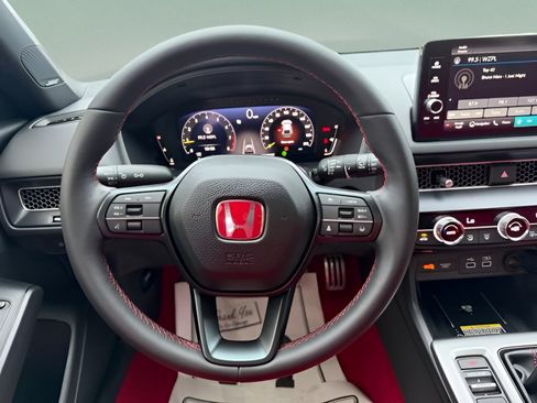 Used 2023 Honda Civic Type R image 13
