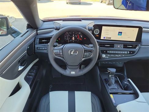 New 2025 Lexus ES 350 F Sport image 10