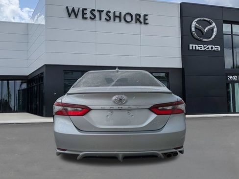 Used 2022 Toyota Camry SE FWD image 4