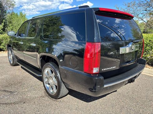 Used 2007 Cadillac Escalade ESV AWD w/ Information Package image 9