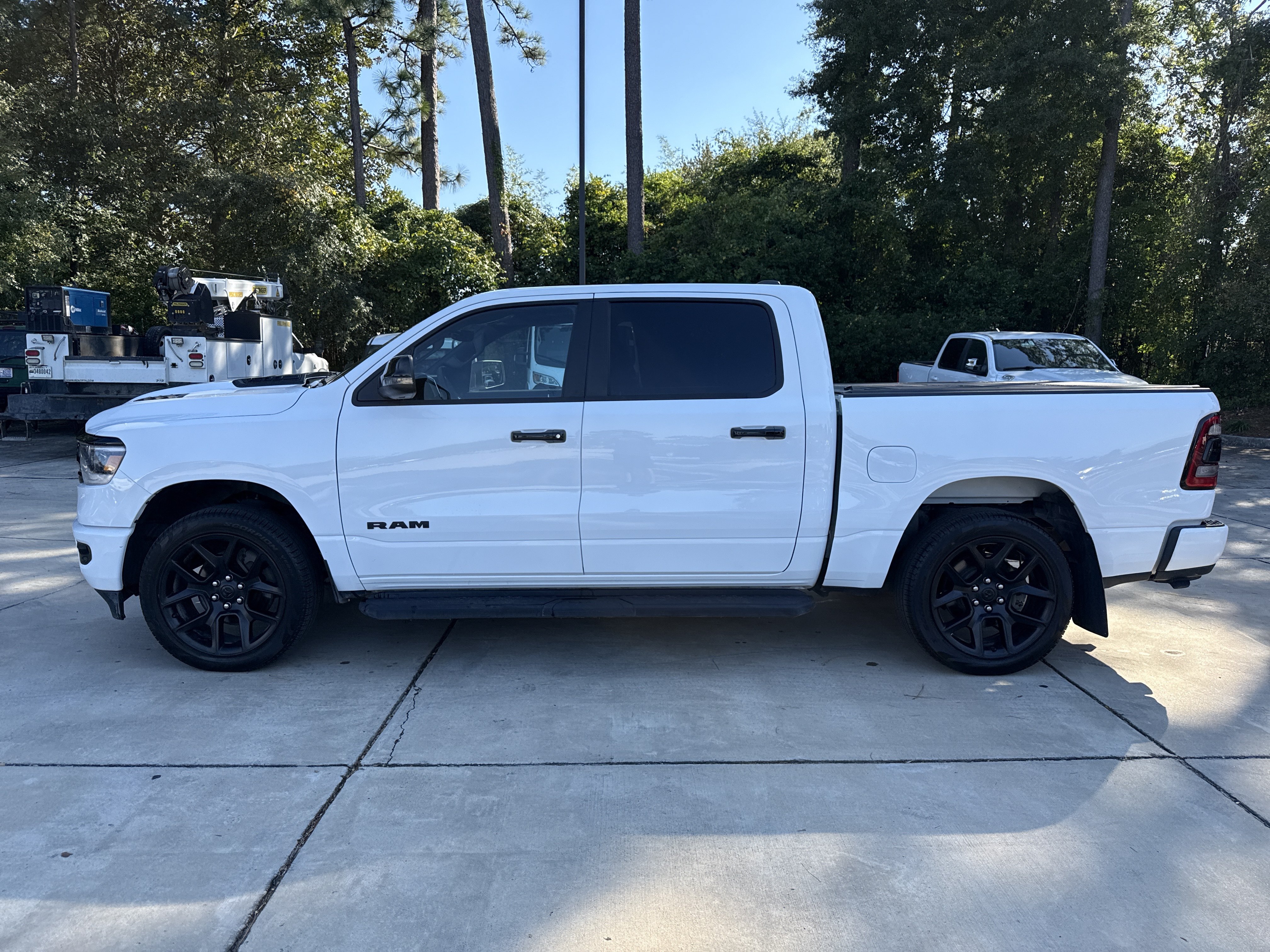 Used 2024 RAM 1500 Laramie AWD/4WD image 6