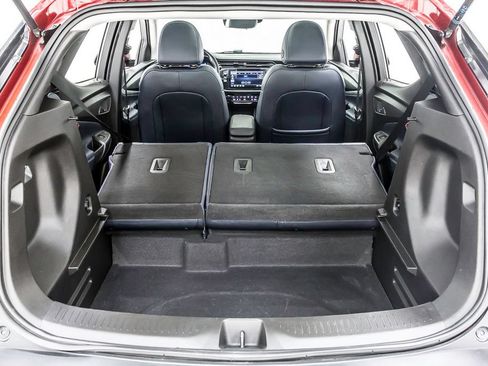 Used 2022 Chevrolet Bolt EUV Premier w/ Sun & Sound Package FWD image 37