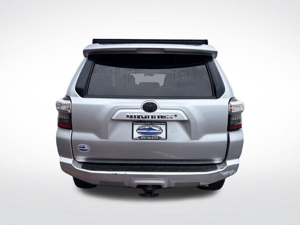 Used 2014 Toyota 4Runner SR5 AWD/4WD image 9