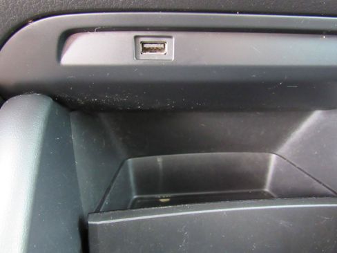 Used 2019 MAZDA MAZDA3 Sedan FWD image 22