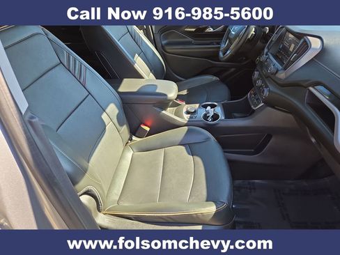 Used 2024 GMC Terrain AT4 image 30