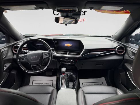 Used 2024 Chevrolet Trax RS FWD image 16