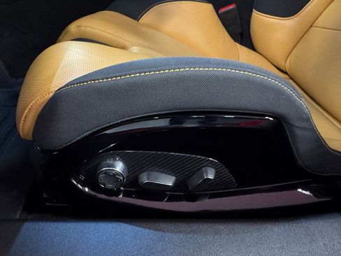 Used 2023 Chevrolet Corvette Stingray Preferred Cpe w/ 2LT image 29