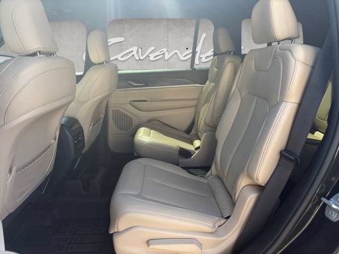 Used 2023 Jeep Grand Cherokee L Limited AWD/4WD image 22