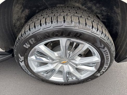 Used 2023 Chevrolet Tahoe High Country image 13