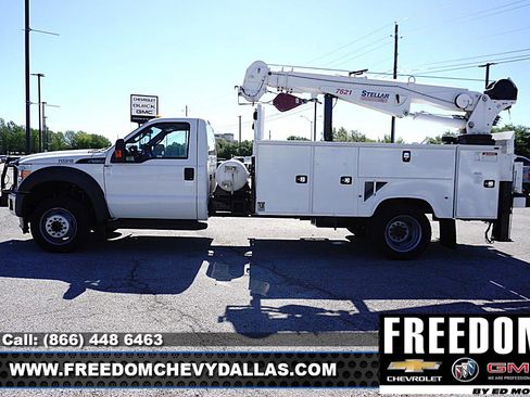Used 2015 Ford F550 4x4 Regular Cab Super Duty image 4