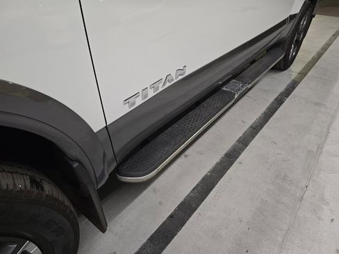 Used 2024 Nissan Titan Platinum Reserve w/ Moonroof Package image 17