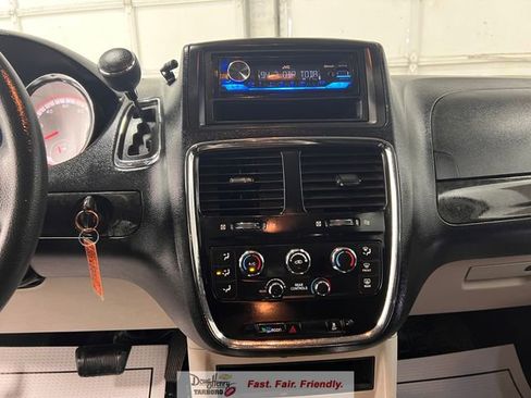 Used 2012 Dodge Grand Caravan SXT image 37