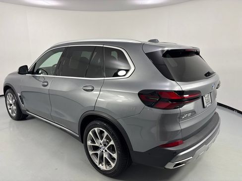 Used 2024 BMW X5 xDrive40i w/ Premium Package AWD/4WD image 5