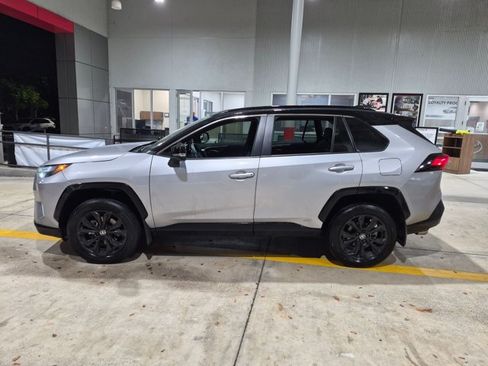 Used 2024 Toyota RAV4 XSE AWD/4WD image 5