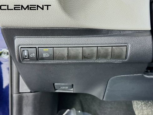 Used 2026 Toyota Corolla LE FWD image 13