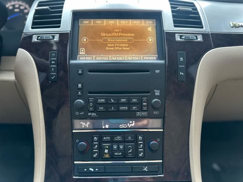 Used 2009 Cadillac Escalade 2WD Hybrid image 11