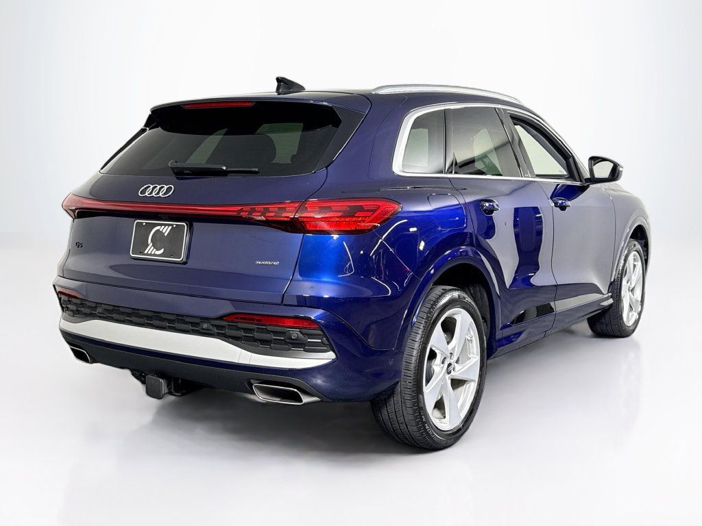 Used 2025 Audi Q5 Premium Plus AWD/4WD image 5