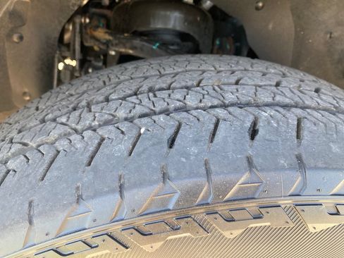 Used 2022 Ford F150 Lariat w/ Equipment Group 502A High AWD/4WD image 11