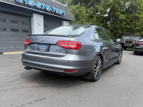 Used 2015 Volkswagen Jetta Sport FWD image 26