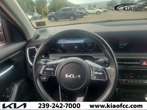 Used 2024 Kia Seltos S AWD/4WD image 21