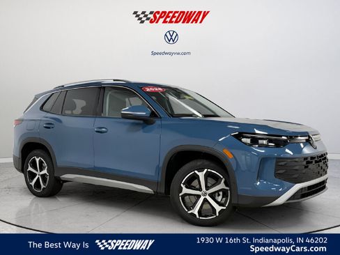 New 2026 Volkswagen Tiguan SE image 1