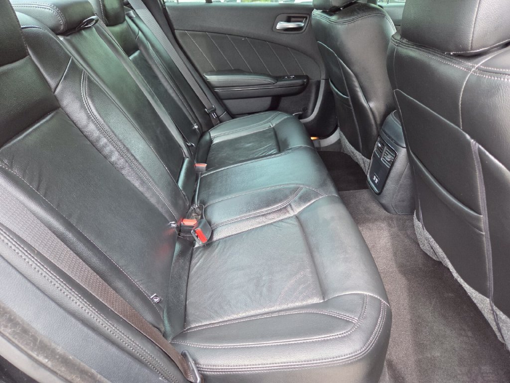 Used 2020 Dodge Charger SXT w/ Blacktop Package RWD image 18