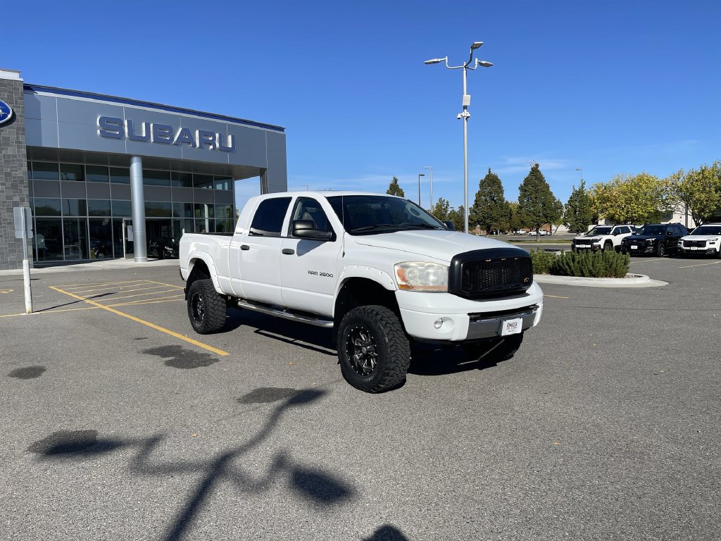 Used 2006 Dodge Ram 2500 Truck Laramie w/ Protection Group AWD/4WD image 2