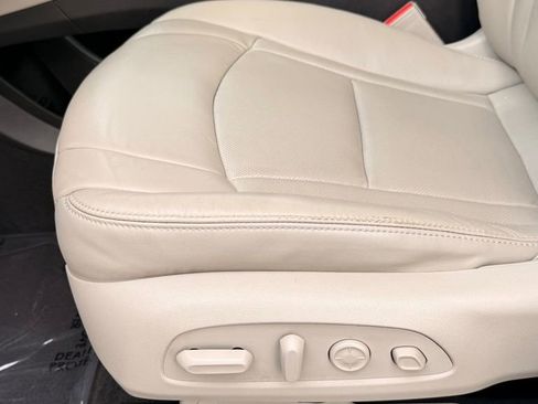 Used 2020 Buick Enclave Premium w/ Trailering Package, 5000 lbs. AWD/4WD image 5