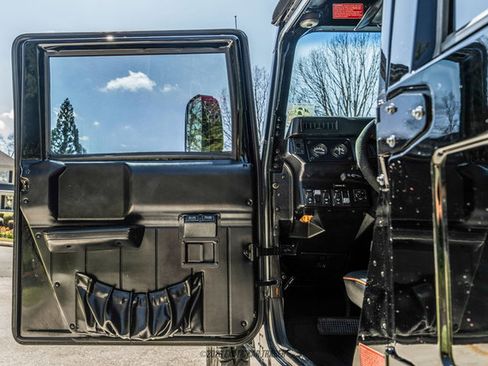 Used 1996 HUMMER H1 4-Door Open Top AWD/4WD image 23
