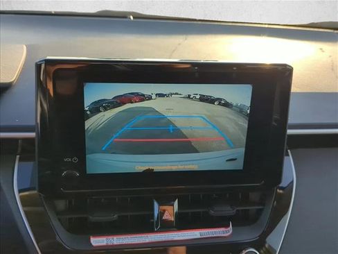 Certified 2025 Toyota Corolla LE image 18