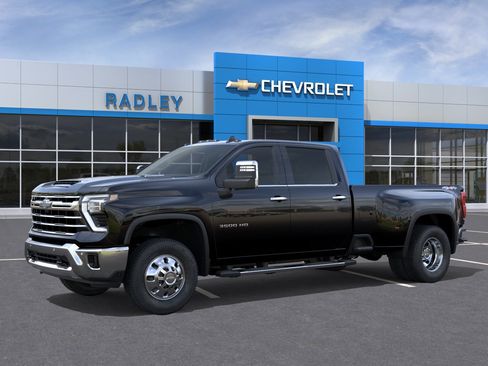 New 2026 Chevrolet Silverado 3500 LTZ w/ LTZ Convenience Package AWD/4WD image 2